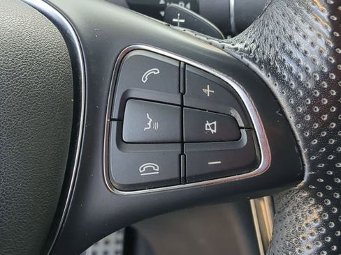 Used 2019 Mercedes-Benz GLC 300 4MATIC image 24