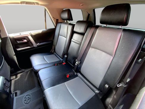 Used 2024 Toyota 4Runner SR5 Premium w/ Moonroof Package AWD/4WD image 21