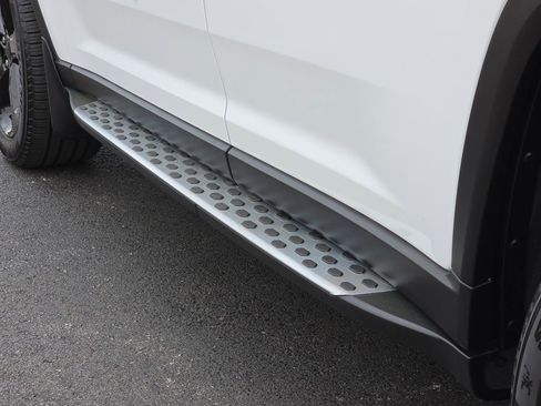 Used 2024 Jeep Grand Cherokee L Limited w/ Black Appearance Package image 10