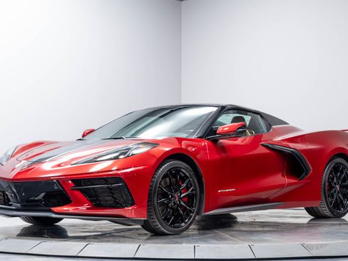 Used 2023 Chevrolet Corvette Stingray Preferred Conv w/ Z51 Performance Package RWD image 3