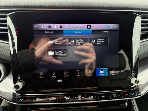 Used 2024 Jeep Wagoneer 4WD image 24