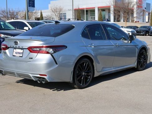 Used 2022 Toyota Camry XSE image 3