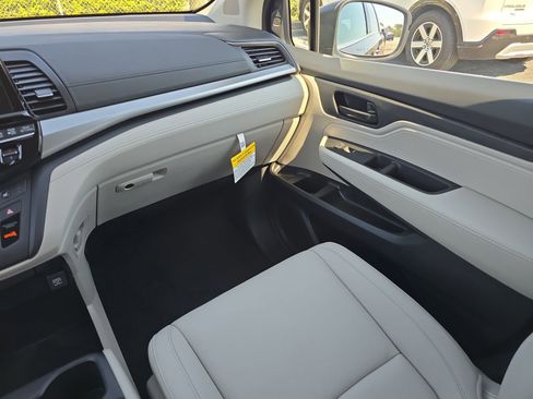 New 2026 Honda Odyssey EX-L image 14