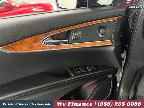 Used 2019 Lincoln Nautilus Reserve AWD/4WD image 28