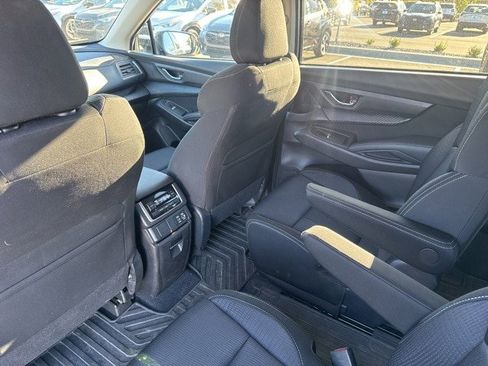 Used 2023 Subaru Ascent Premium w/ Convenience Package image 17