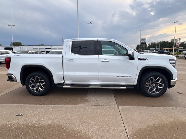 Used 2024 GMC Sierra 1500 SLT w/ SLT Premium Plus Package AWD/4WD image 2
