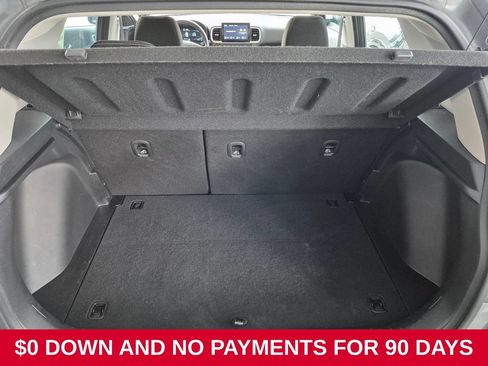 Used 2025 Hyundai Venue SEL FWD image 29