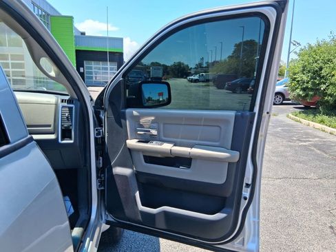 Used 2010 Dodge Ram 1500 Truck SLT w/ SLT Plus D←cor Group AWD/4WD image 17