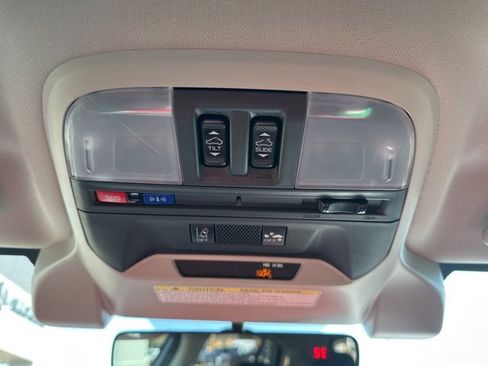 Used 2021 Subaru Crosstrek 2.5i Limited w/ Moonroof Package 1 image 21