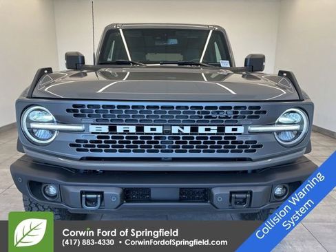 New 2025 Ford Bronco Badlands image 2