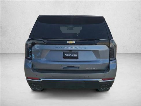 New 2026 Chevrolet Suburban Premier image 9