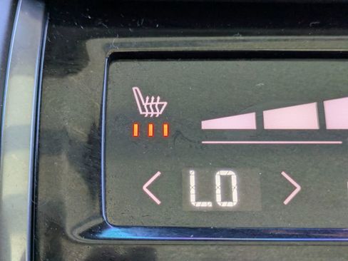 Used 2023 Volvo XC60 B5 Ultimate w/ Climate Package AWD/4WD image 17