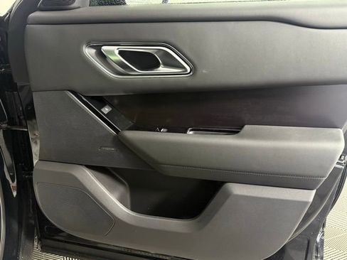 New 2026 Land Rover Range Rover Velar Dynamic SE image 19