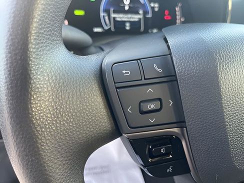 Used 2025 Toyota Camry LE FWD image 15