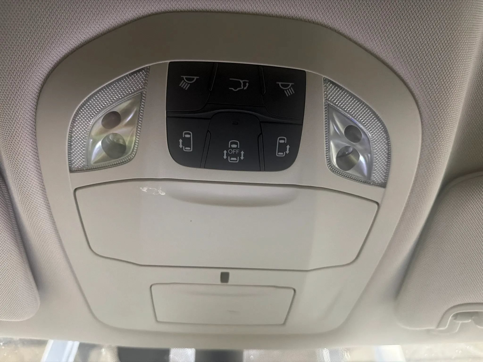 Used 2023 Chrysler Pacifica Touring-L FWD image 33