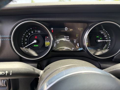 Used 2023 Jeep Wrangler Unlimited Rubicon 4xe w/ Cold Weather Group AWD/4WD image 19