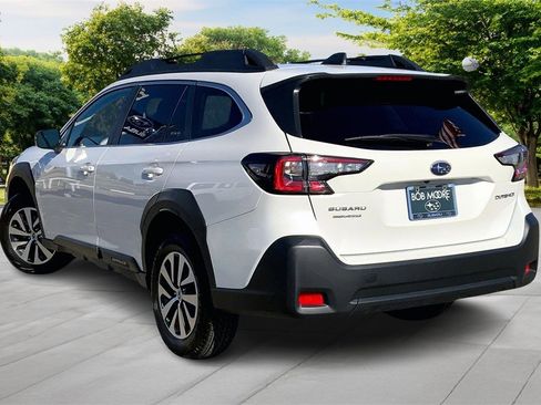 Certified 2025 Subaru Outback Premium image 4