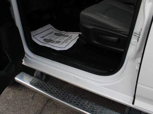 Used 2018 RAM 2500 Tradesman w/ Chrome Appearance Group image 23