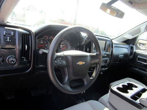 Used 2018 Chevrolet Silverado 1500 W/T w/ Trailering Package AWD/4WD image 9