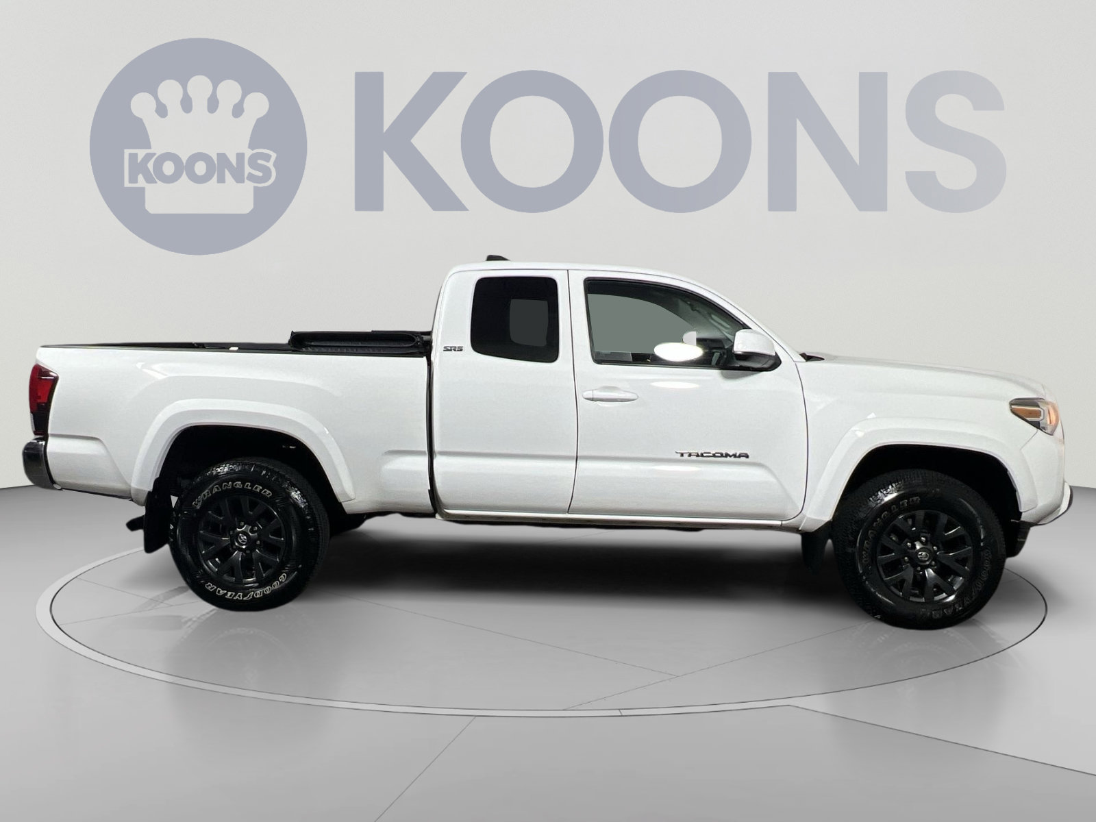 Used 2022 Toyota Tacoma SR5 w/ SR5 Appearance Package (SM) AWD/4WD image 8