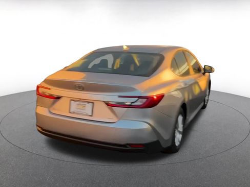 Used 2025 Toyota Camry LE image 15