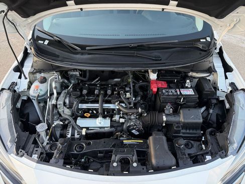 Used 2025 Nissan Versa SV image 32