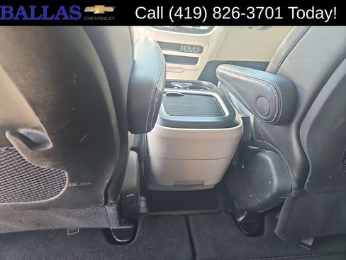 Used 2024 Chrysler Pacifica Touring-L FWD image 22