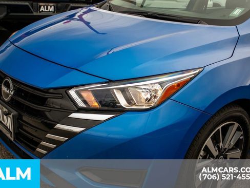 Used 2023 Nissan Versa SV image 11