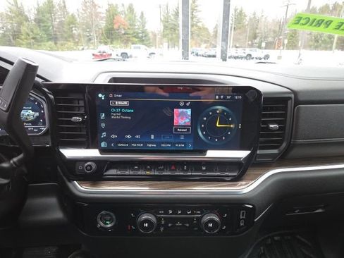 Used 2022 Chevrolet Silverado 1500 LT image 59