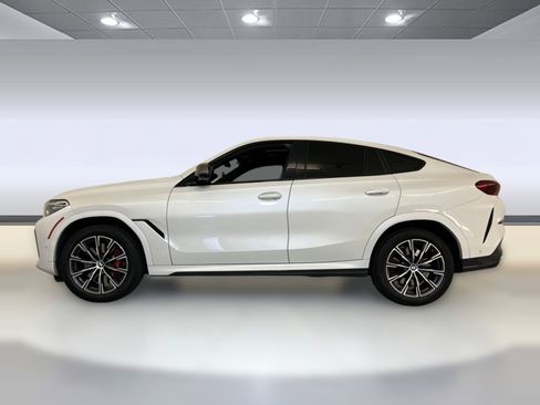 Used 2022 BMW X6 M50i w/ Executive Package image 2