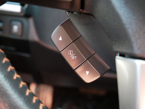 Used 2016 Subaru Crosstrek 2.0i Limited image 30