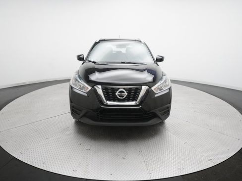 Used 2018 Nissan Kicks SV image 11