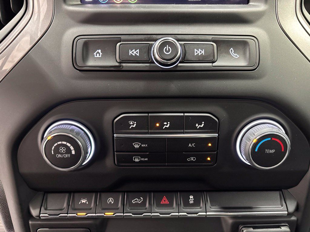Used 2022 Chevrolet Silverado 1500 Custom AWD/4WD image 19