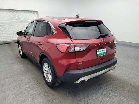 Used 2020 Ford Escape SE image 5