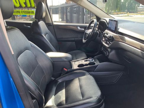 Used 2020 Ford Escape Titanium AWD/4WD image 13
