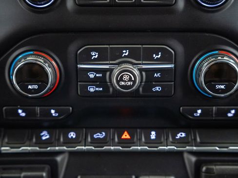 Used 2019 Chevrolet Silverado 1500 RST AWD/4WD image 25