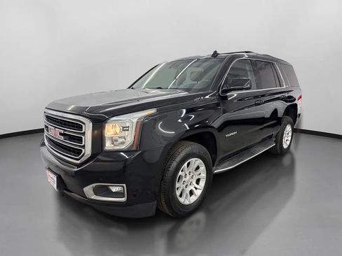 Used 2017 GMC Yukon SLT image 4