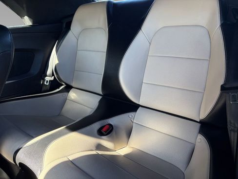 Used 2022 Ford Mustang Premium image 5