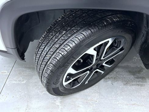 Used 2024 Jeep Compass Limited image 23