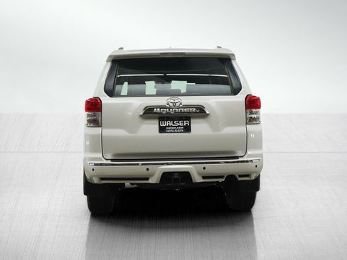 Used 2011 Toyota 4Runner SR5 w/ Premium Pkg w/Leather AWD/4WD image 4