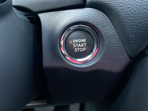 Used 2025 Toyota RAV4 XLE FWD image 18