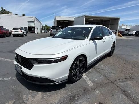 Used 2023 Honda Accord Sport image 1
