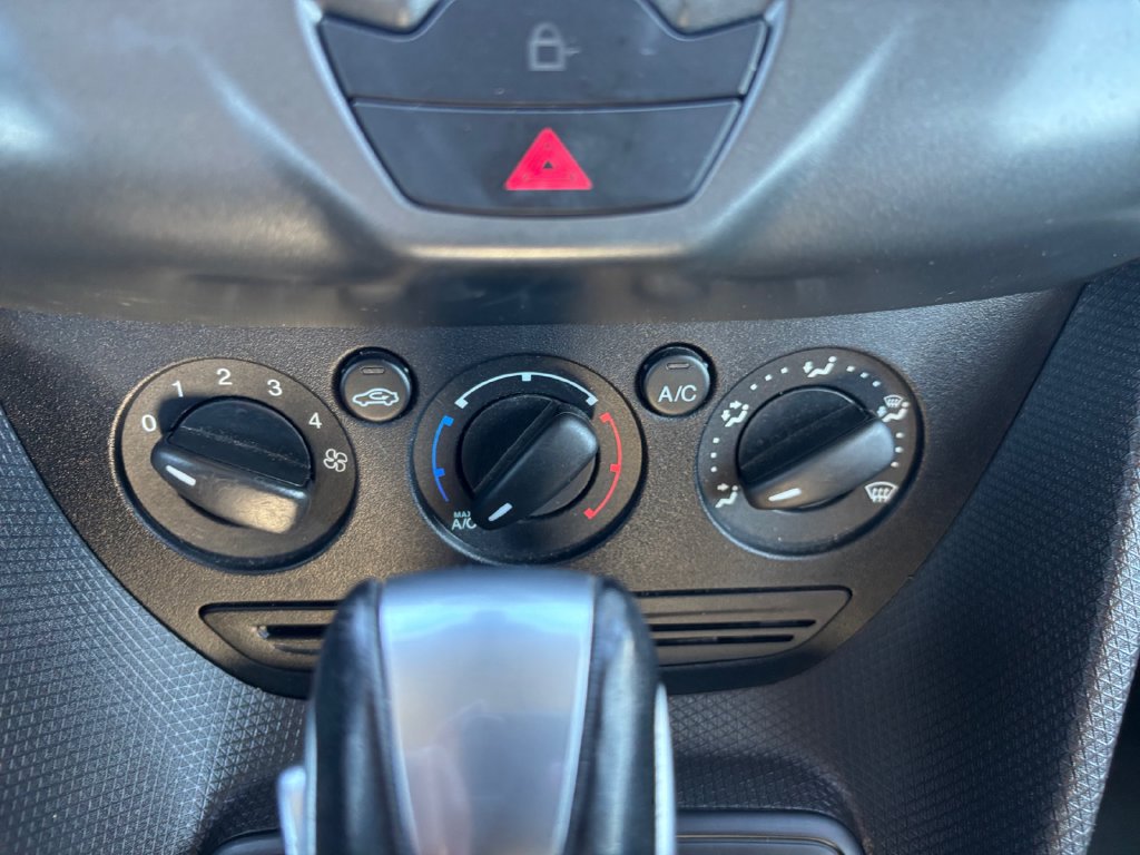 Used 2016 Ford Transit Connect XL FWD image 13
