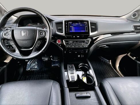 Used 2017 Honda Pilot Touring image 15