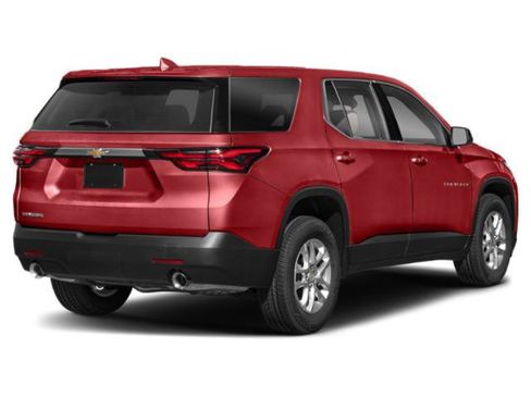 Used 2022 Chevrolet Traverse RS w/ LPO, Floor Liner Package FWD image 2