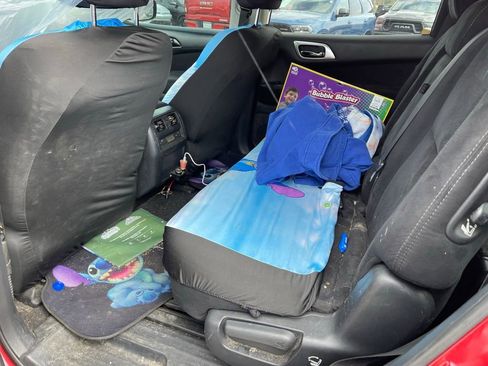 Used 2016 Nissan Pathfinder S image 6