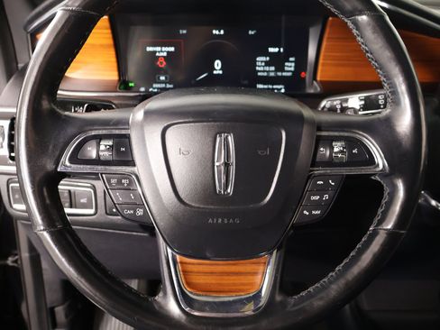 Used 2020 Lincoln Navigator Reserve AWD/4WD image 3