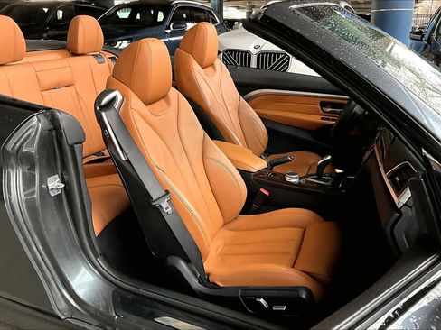 Used 2019 BMW 440i xDrive Convertible w/ M Sport Package image 9