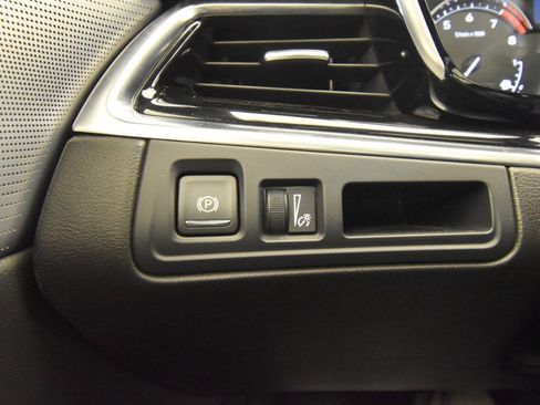 Used 2023 Cadillac XT6 Premium Luxury AWD/4WD image 34