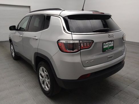Used 2024 Jeep Compass Latitude AWD/4WD image 5